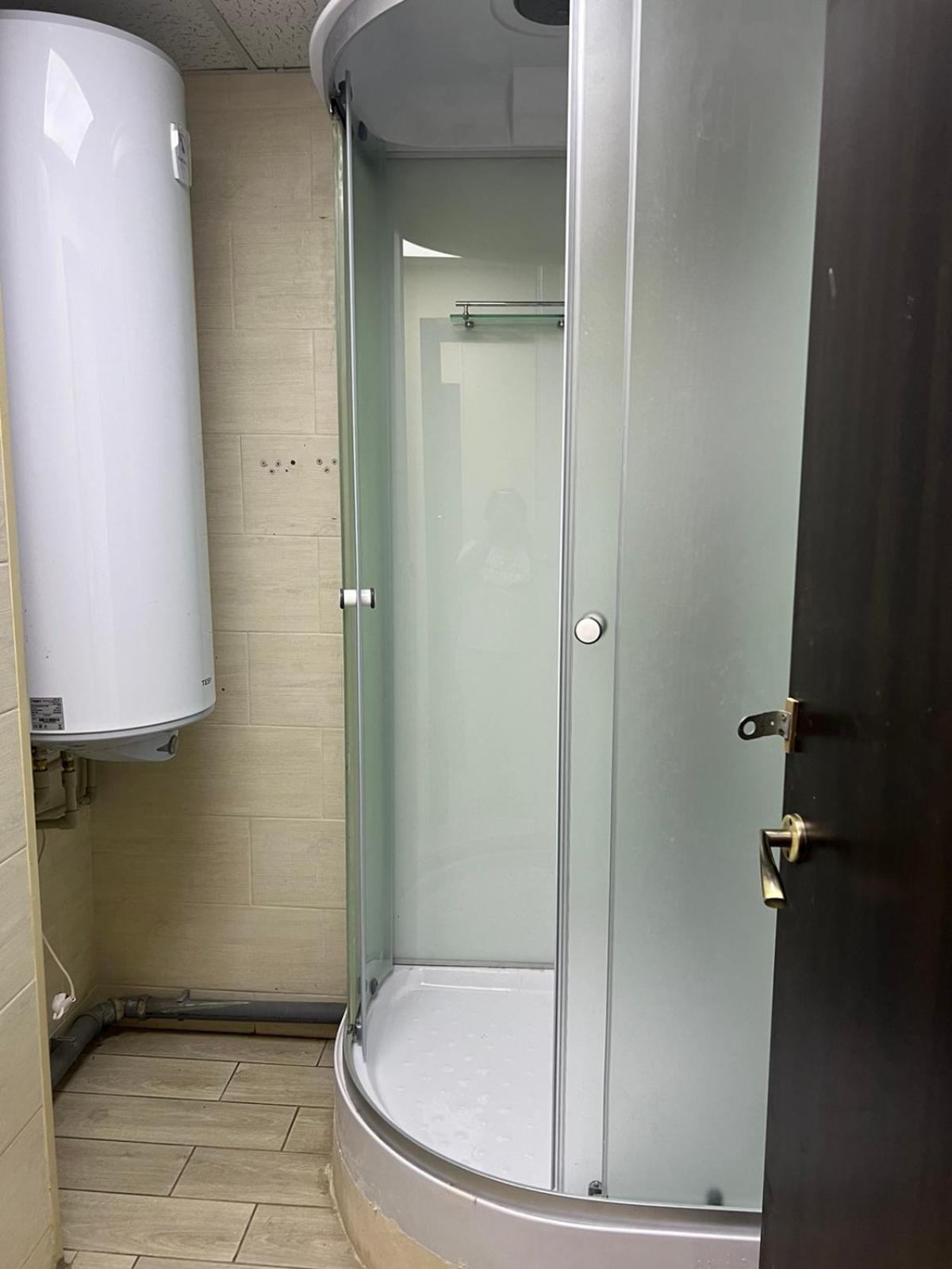 Hostel Krone Gok Zatishok Kiev Esterno foto