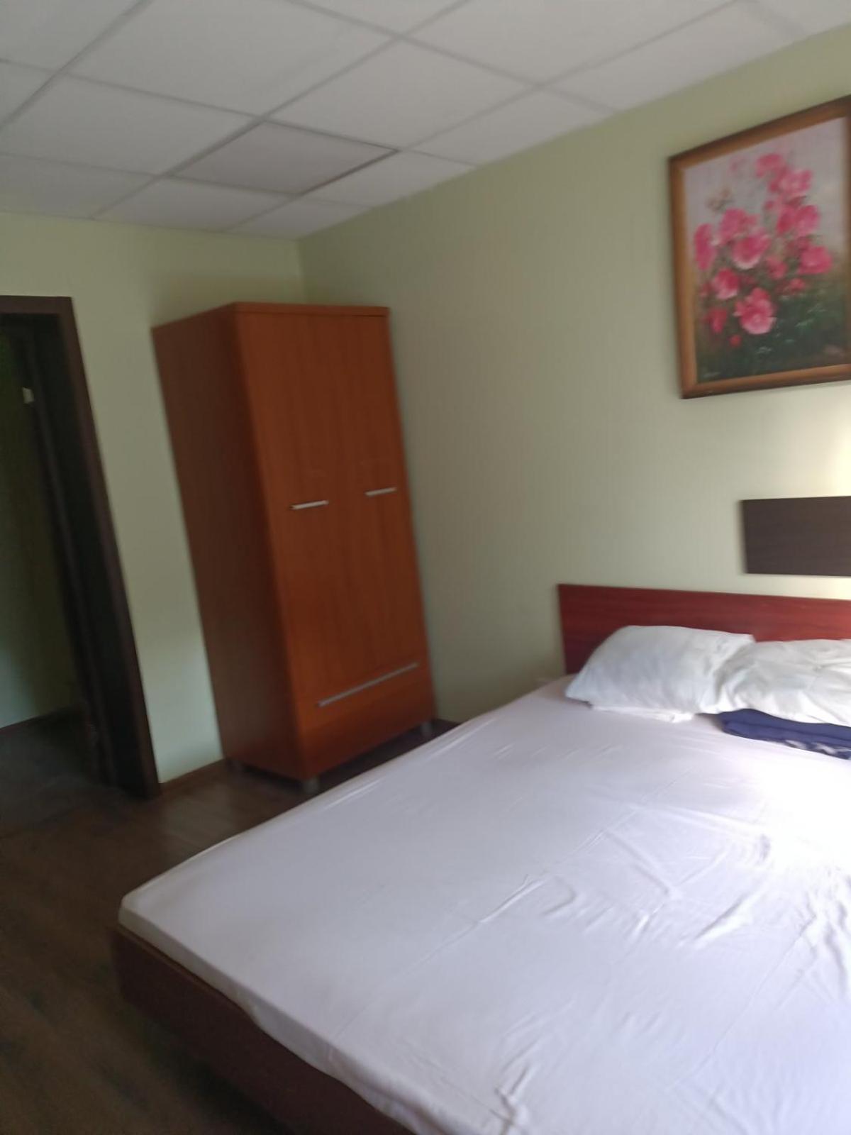Hostel Krone Gok Zatishok Kiev Esterno foto