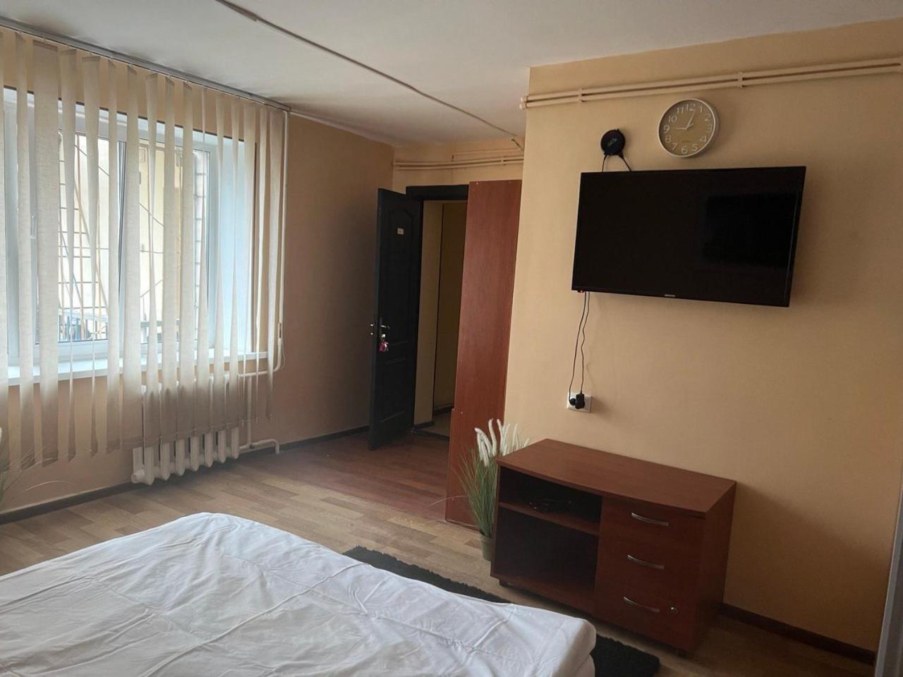 Hostel Krone Gok Zatishok Kiev Esterno foto